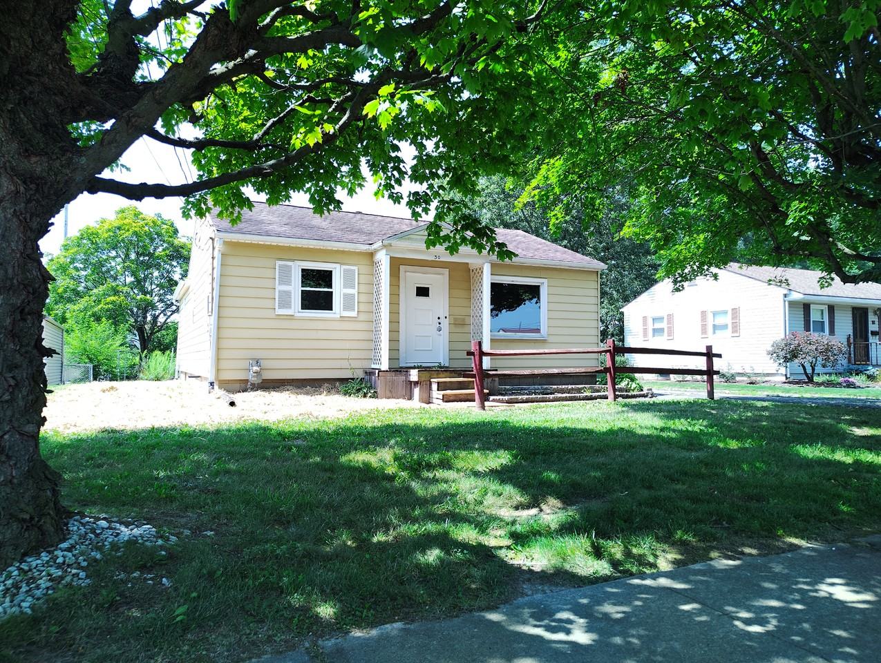 30 Myrtle Dr - Photo 2 of 23