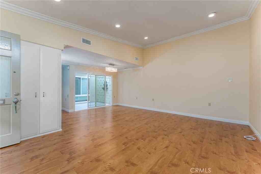 707 Avenida Majorca ##G - Photo 5 of 17