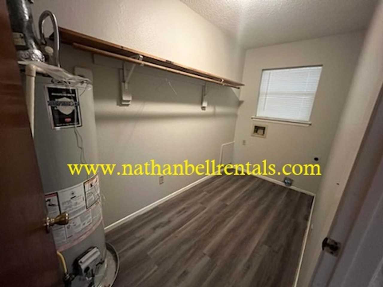 310 25th St Ne - Photo 2 of 12