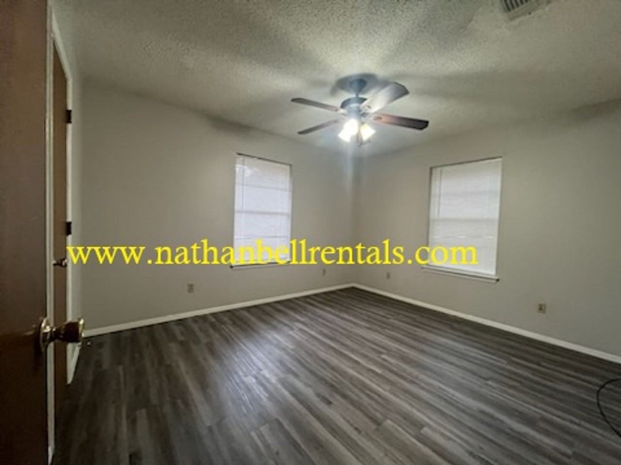 310 25th St Ne - Photo 4 of 12