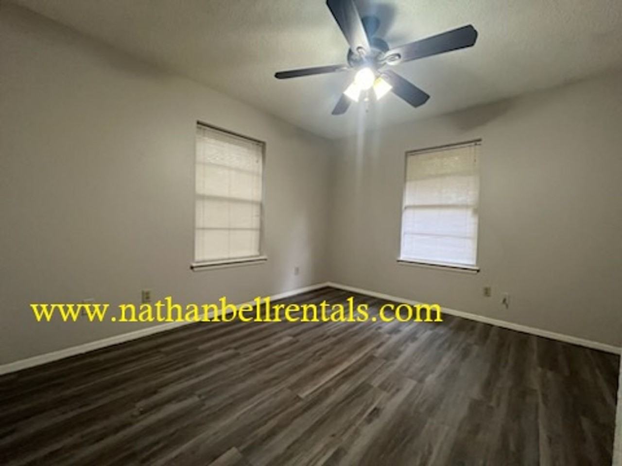 310 25th St Ne - Photo 5 of 12