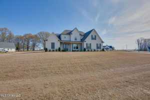 featured image of 4619 Pierce Dr