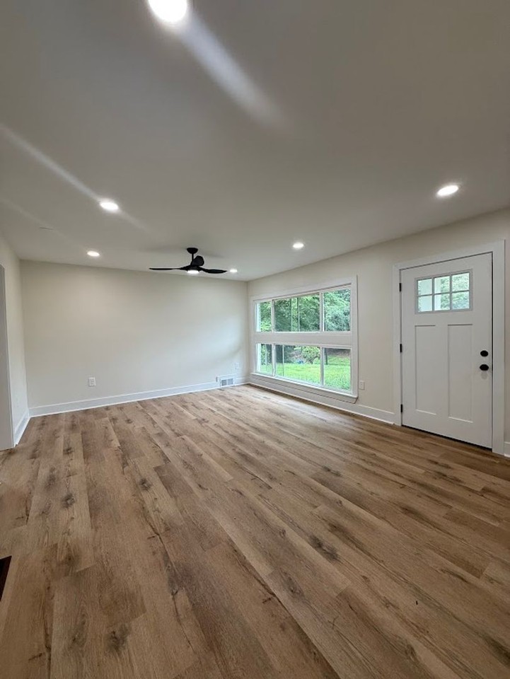 1364 Willis Mill Rd Sw - Photo 3 of 10