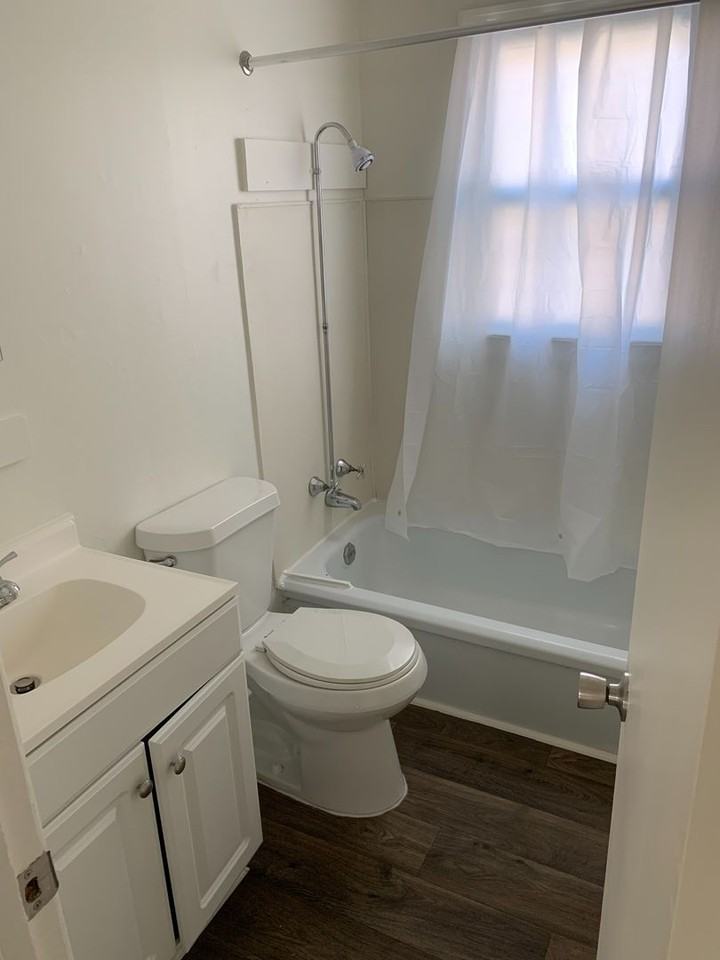 1514 Sloan St - Photo 5 of 8