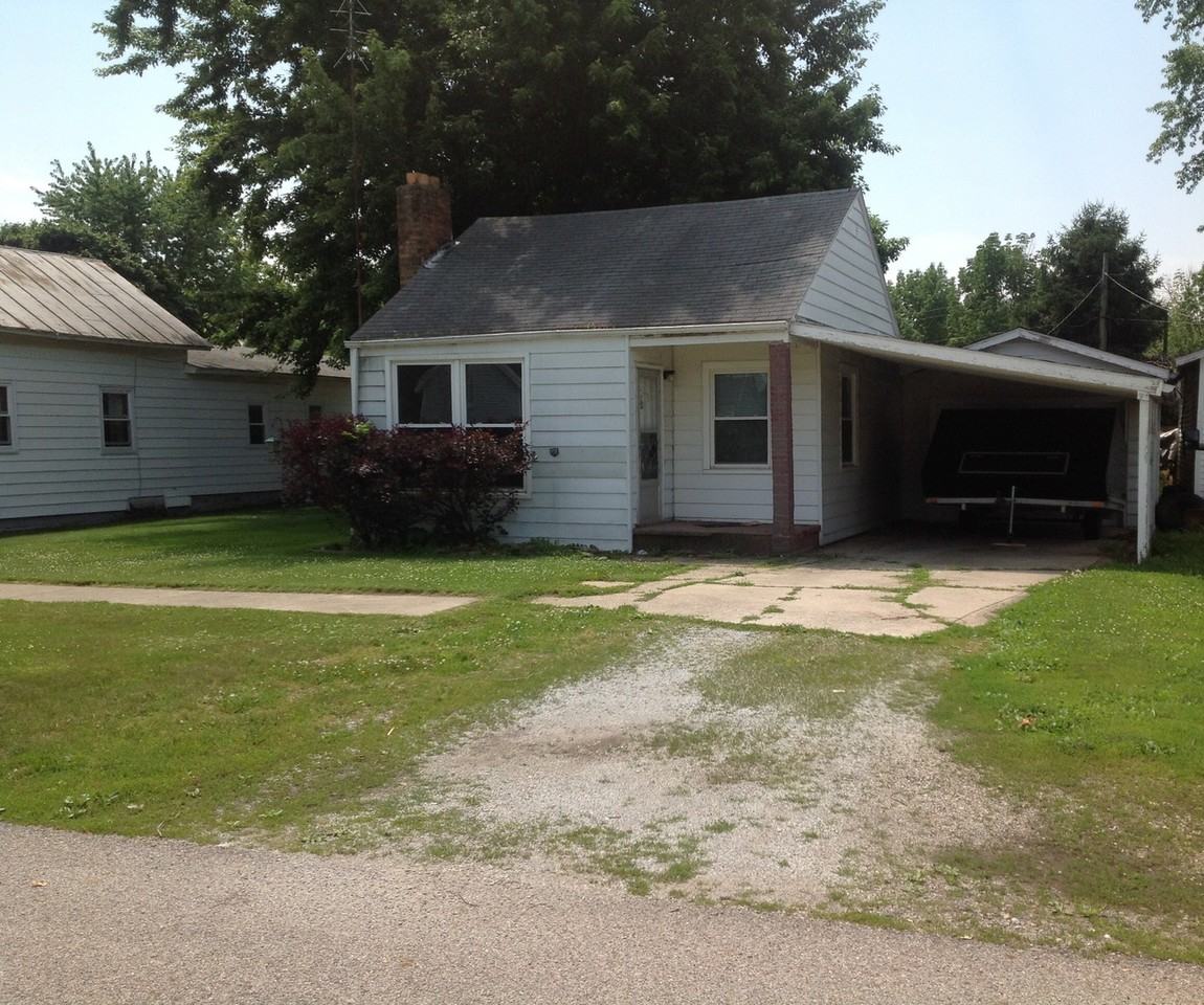 316 East 4th Street - Photo 5 of 27