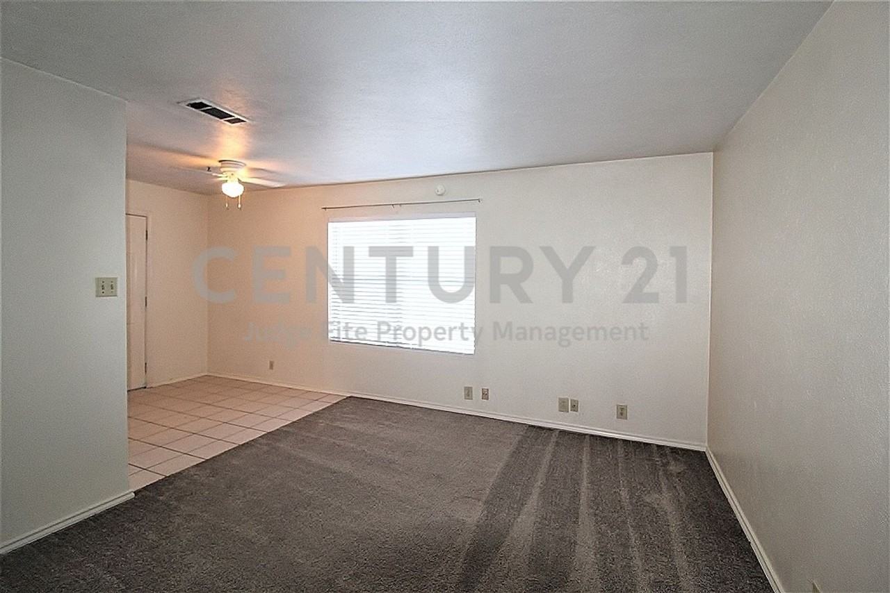 119 Redbud St - Photo 2 of 11