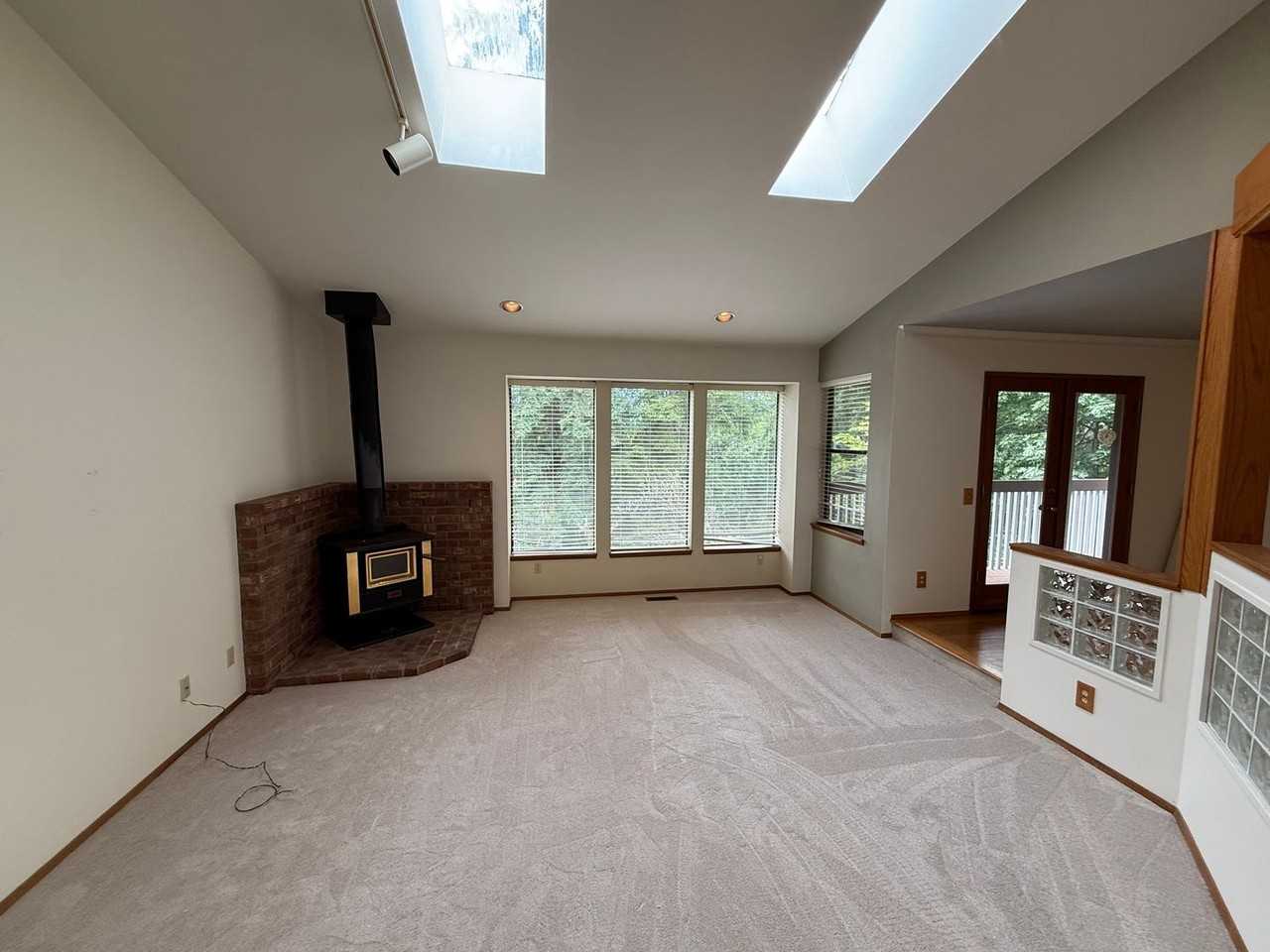 10115 63rd Pl W - Photo 3 of 28