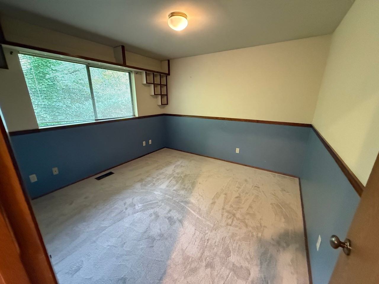 10115 63rd Pl W - Photo 6 of 28