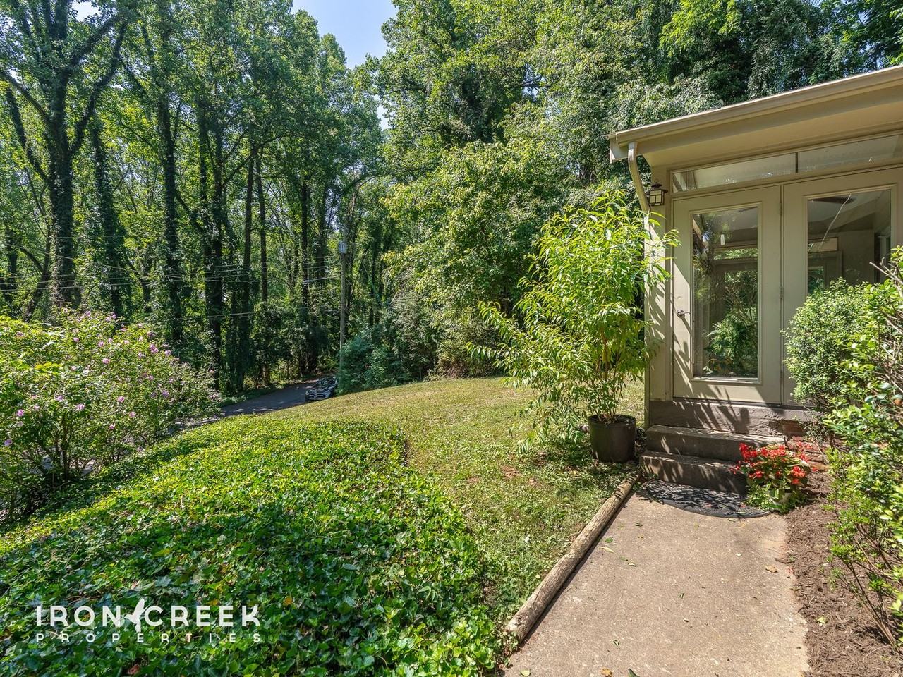 41 Pinehurst Rd - Photo 2 of 20