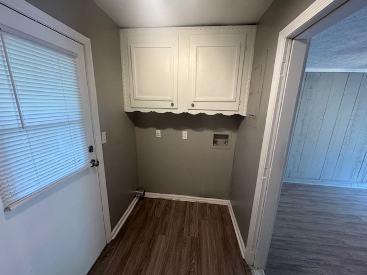 143 Alton Dr - Photo 4 of 13