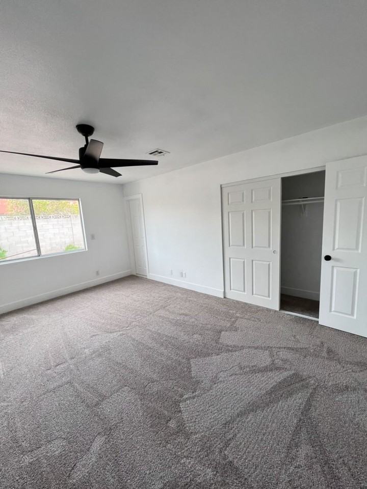 340 Clover Glen Ct - Photo 4 of 12