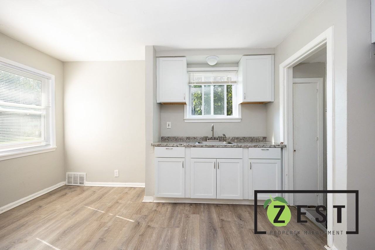 19785 Rowe St - Photo 7 of 32