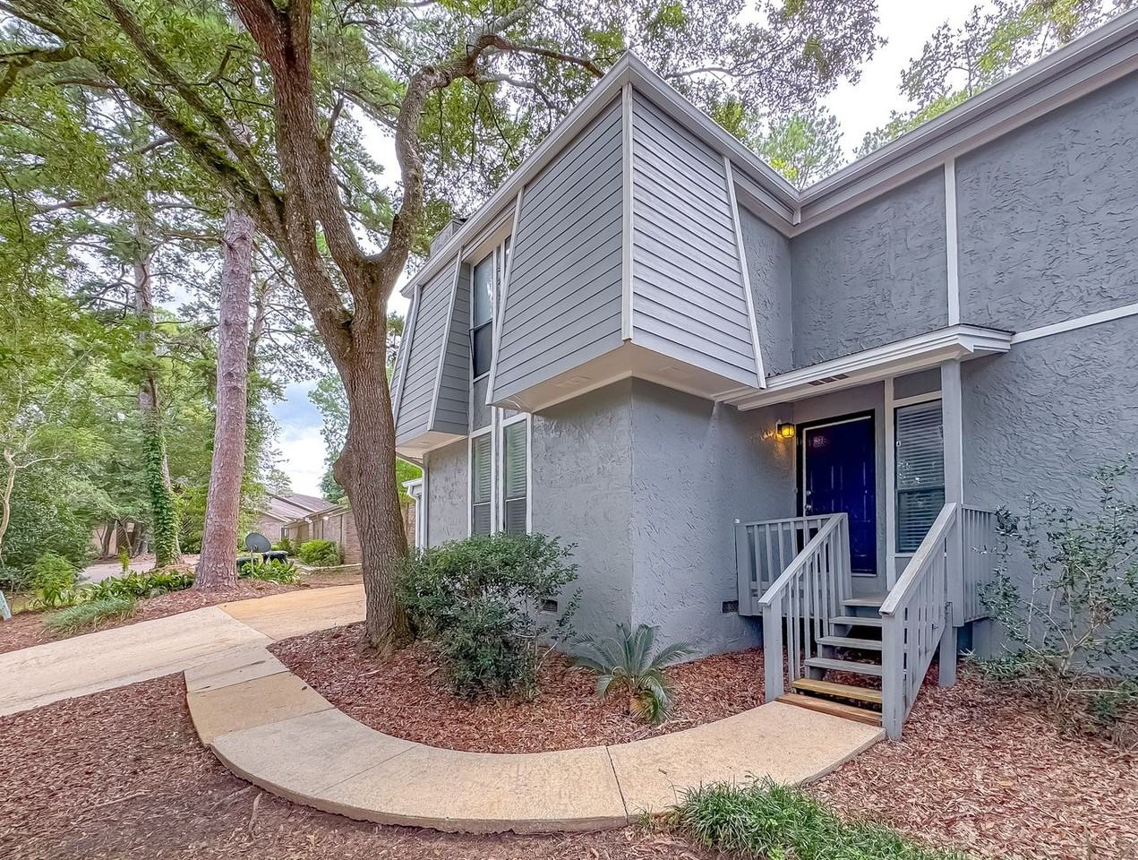 3735 Donovan Dr - Photo 2 of 40