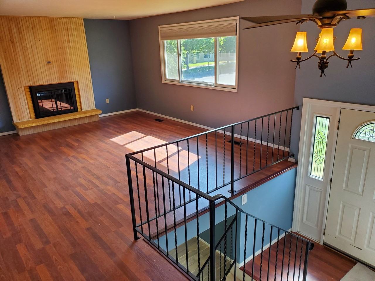 4023 S Lacey St - Photo 2 of 18