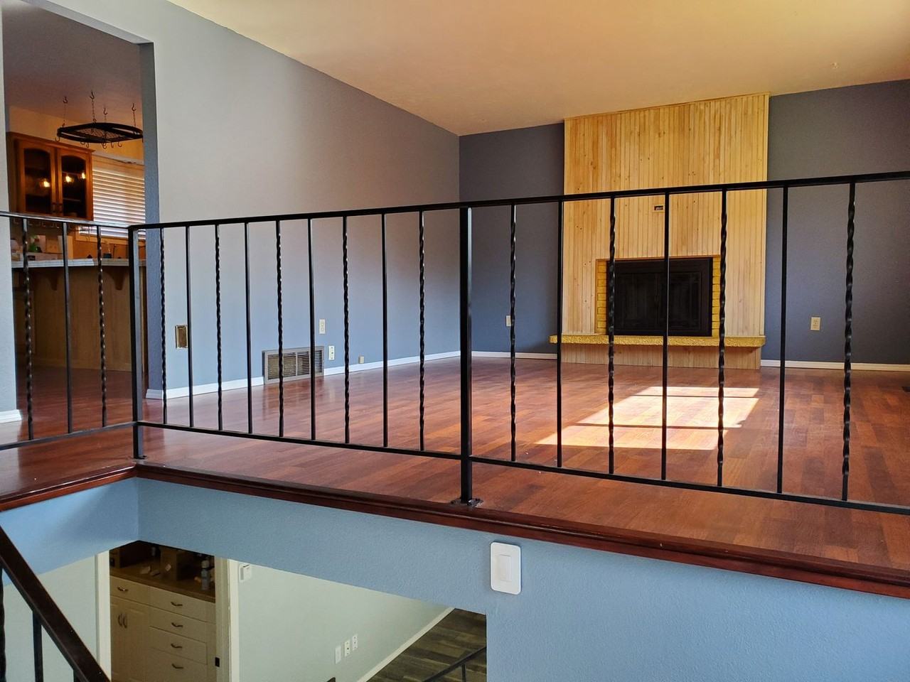 4023 S Lacey St - Photo 3 of 18