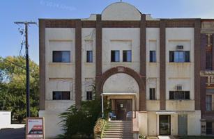 featured image of 124 N Broadway St