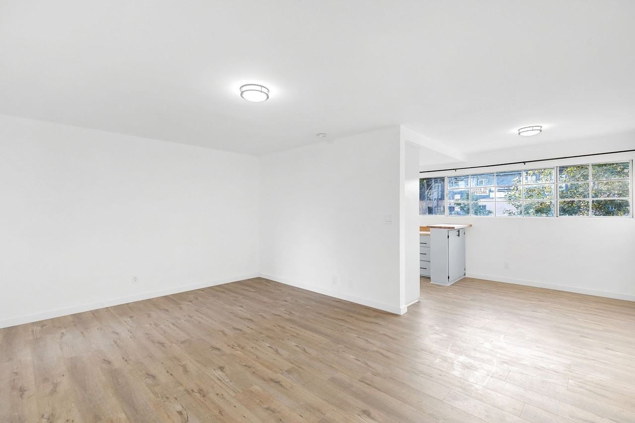 3934 Gibraltar Ave #9 - Photo 5 of 17