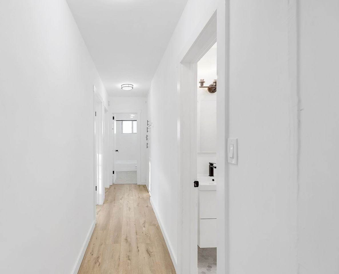 3934 Gibraltar Ave #9 - Photo 6 of 17