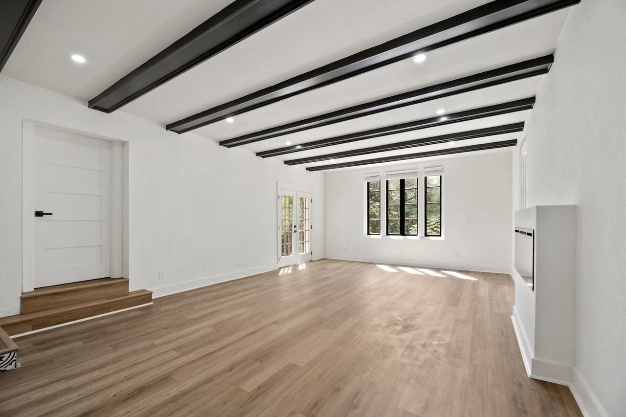 2808 San Pedro St - Photo 3 of 41