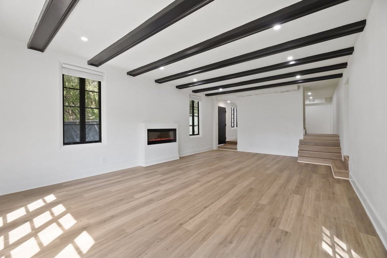 2808 San Pedro St - Photo 4 of 41