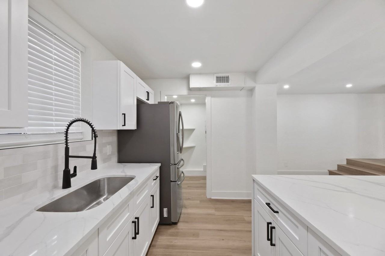 2808 San Pedro St - Photo 7 of 41