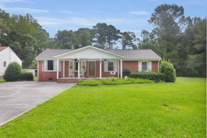 featured image of 120 Bernhurst Rd