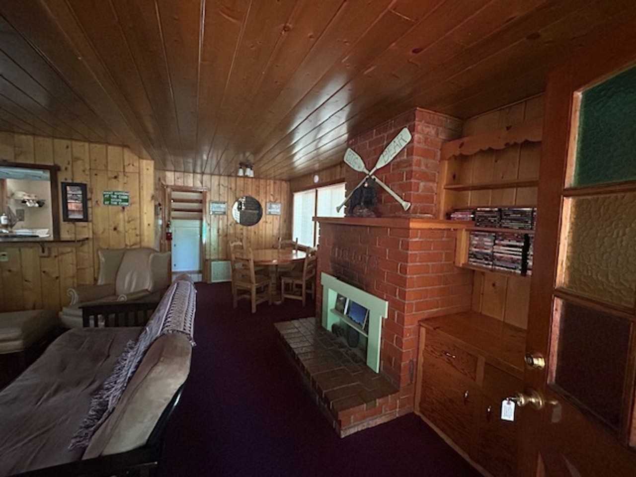 42607 Willow Ave - Photo 3 of 10