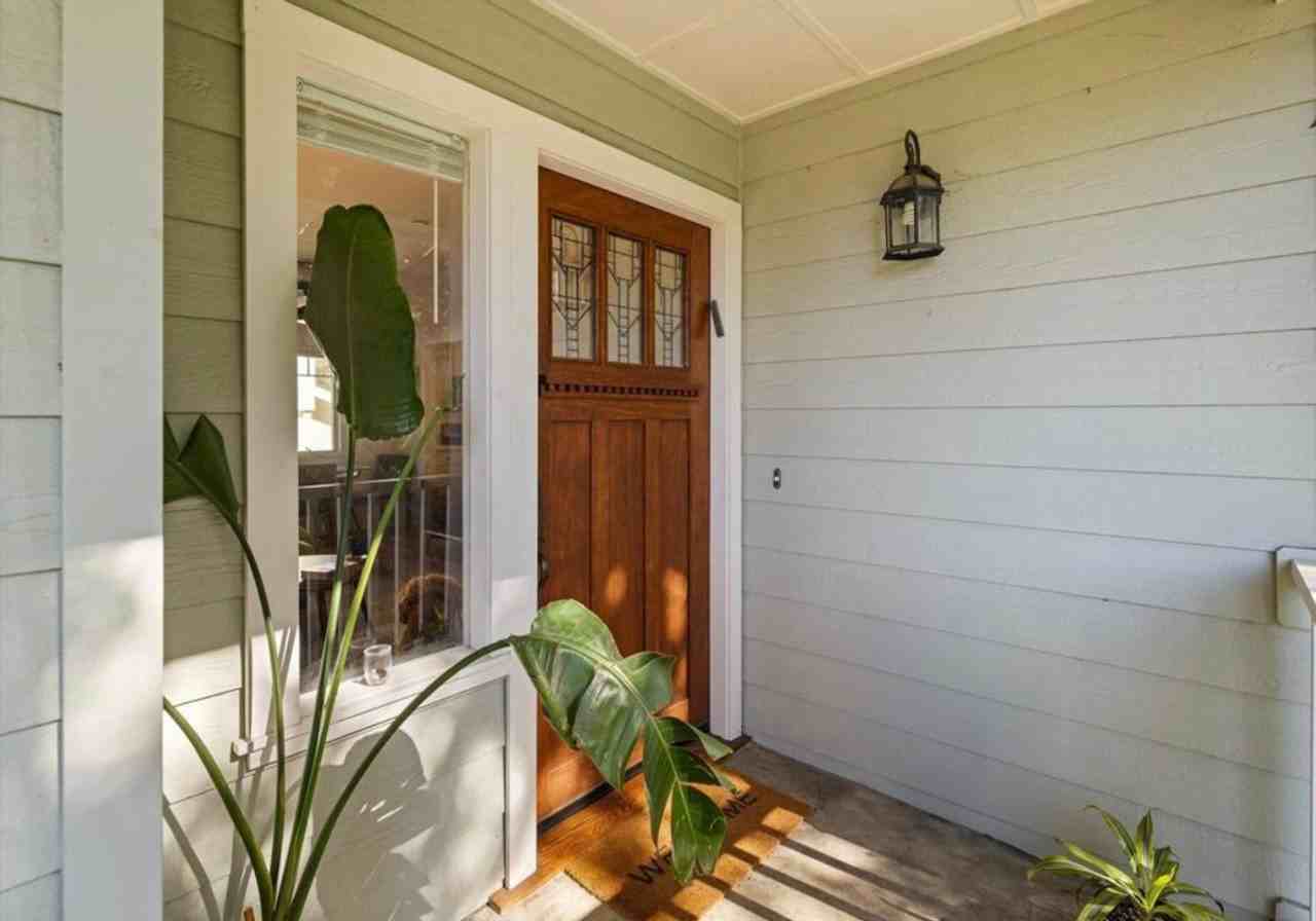 731 Bath St - Photo 2 of 11