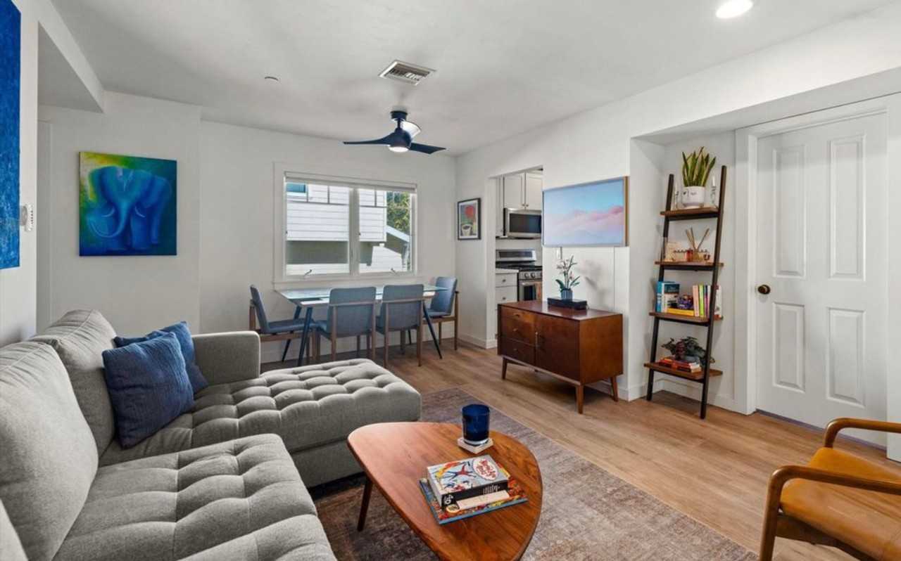 731 Bath St - Photo 4 of 11