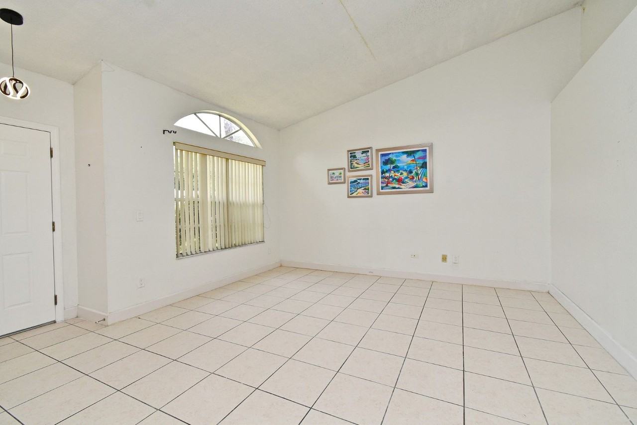 3709 Running Water Dr - Photo 6 of 39