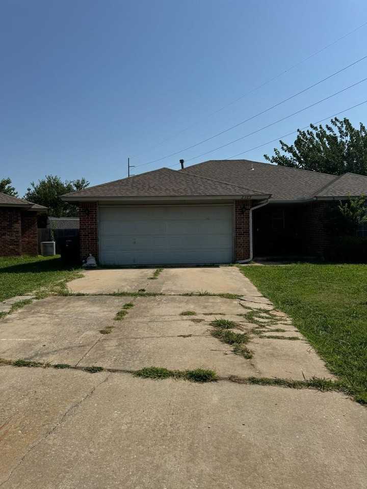 2309 Helm Ct - Photo 2 of 28