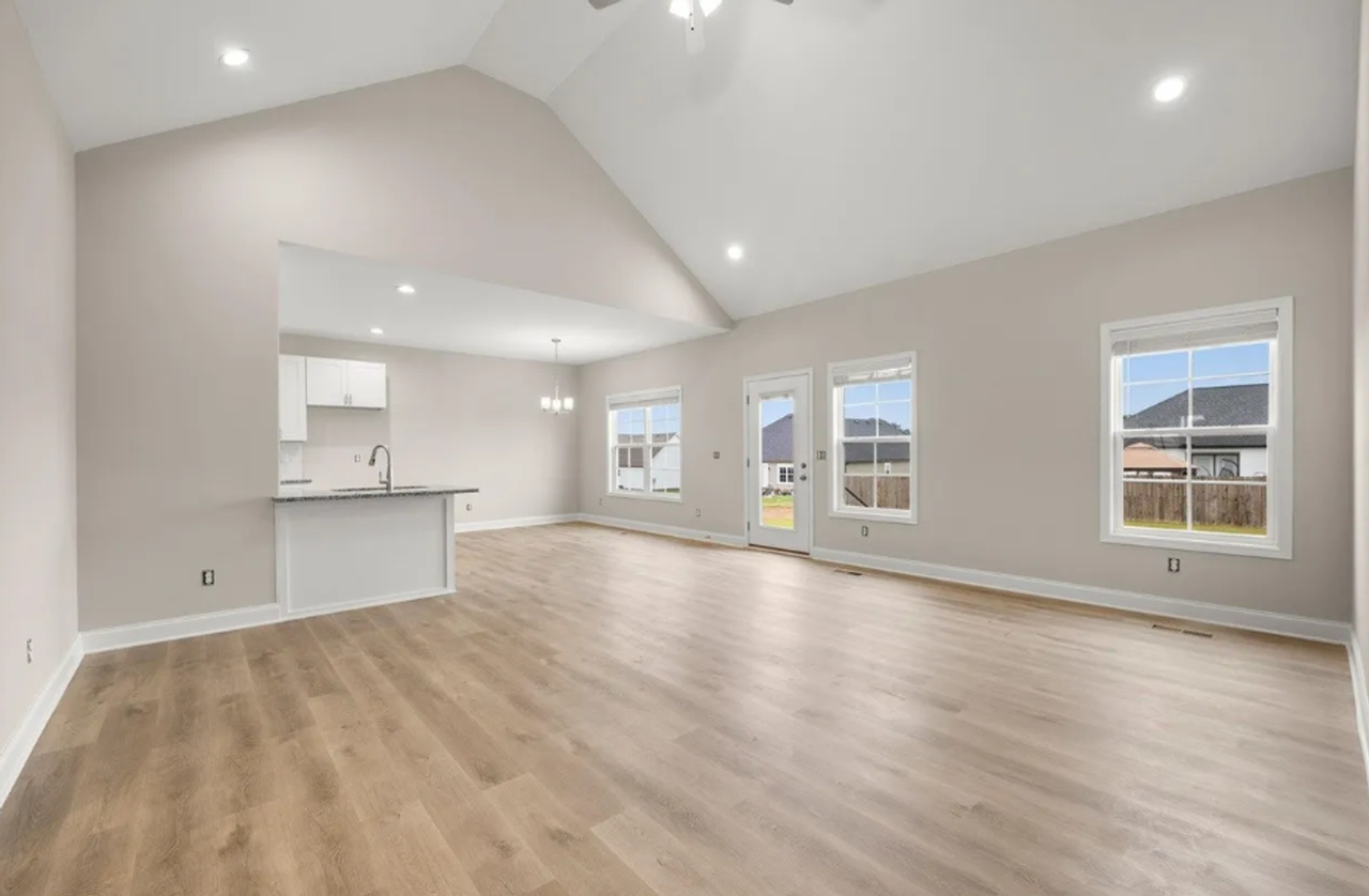 1102 Andover Dr - Photo 2 of 8