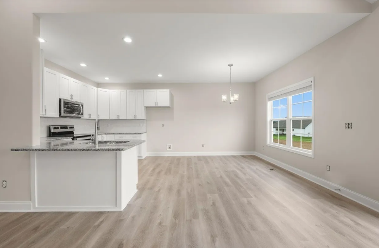 1102 Andover Dr - Photo 3 of 8