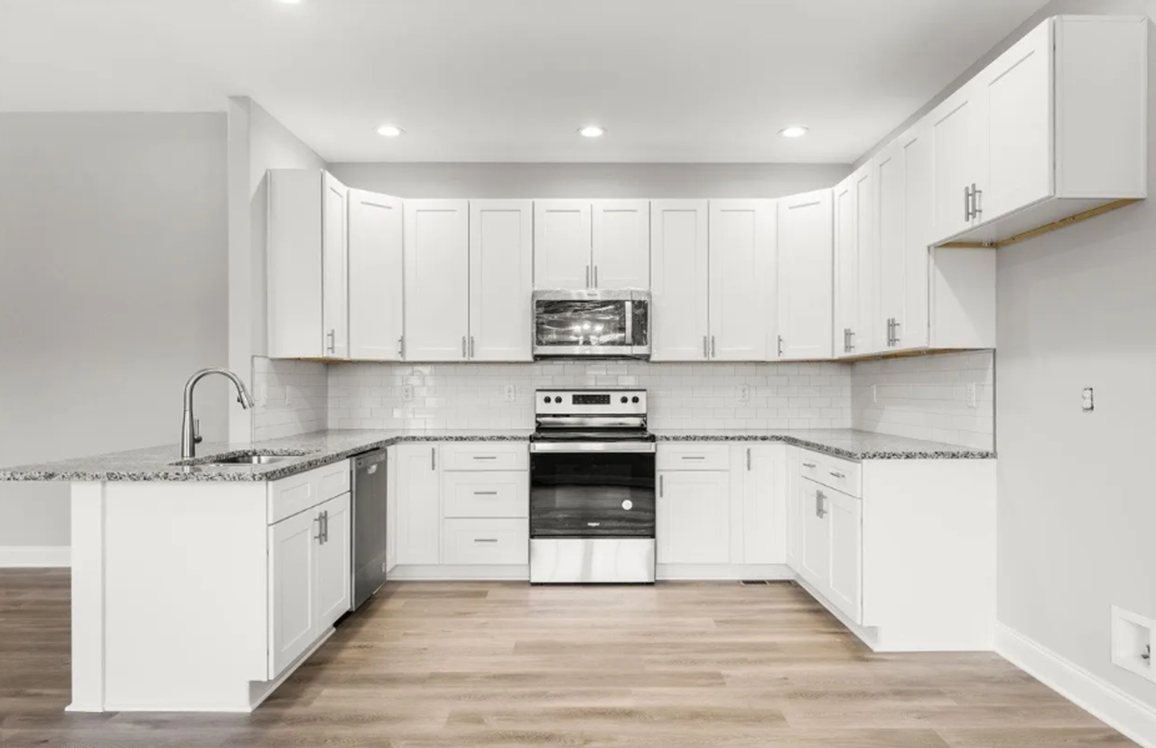 1102 Andover Dr - Photo 4 of 8