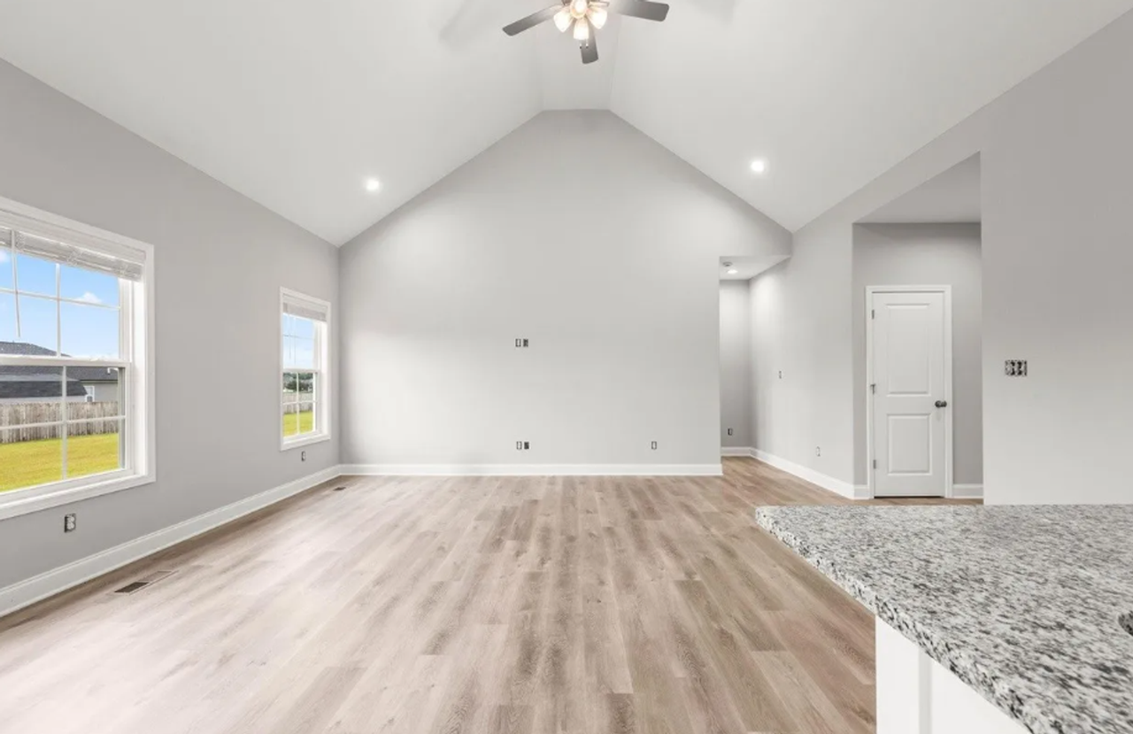 1102 Andover Dr - Photo 6 of 8