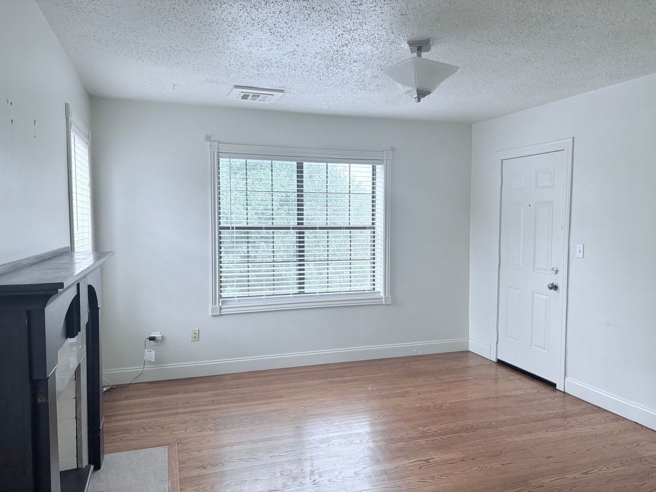 2600 Nw 12th St - Photo 6 of 17