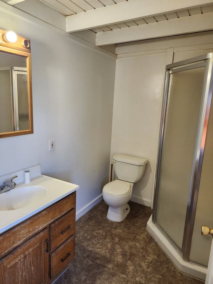 305 8th St #2 - Photo 2 of 11