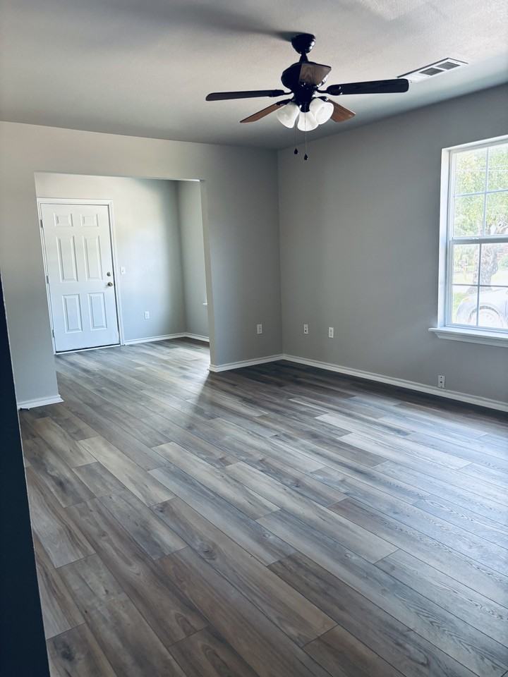 1502 North 9th Avenue #A - Photo 3 of 7