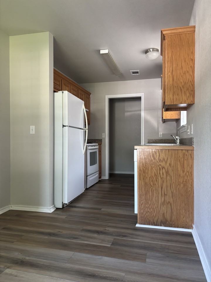 1502 North 9th Avenue #A - Photo 5 of 7