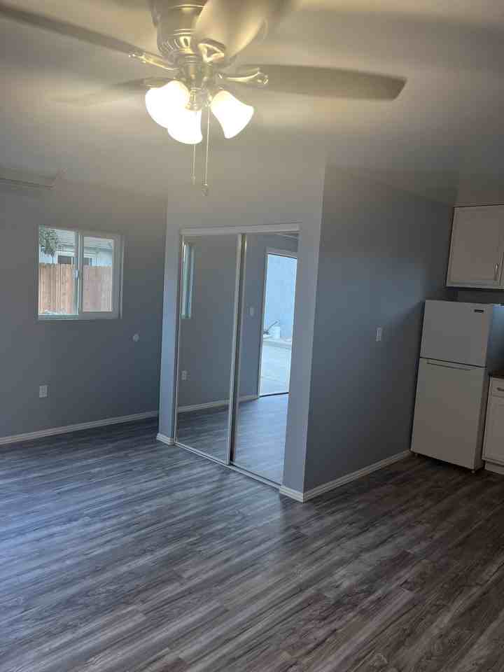 5988 Greenfield Ave #NA - Photo 3 of 5
