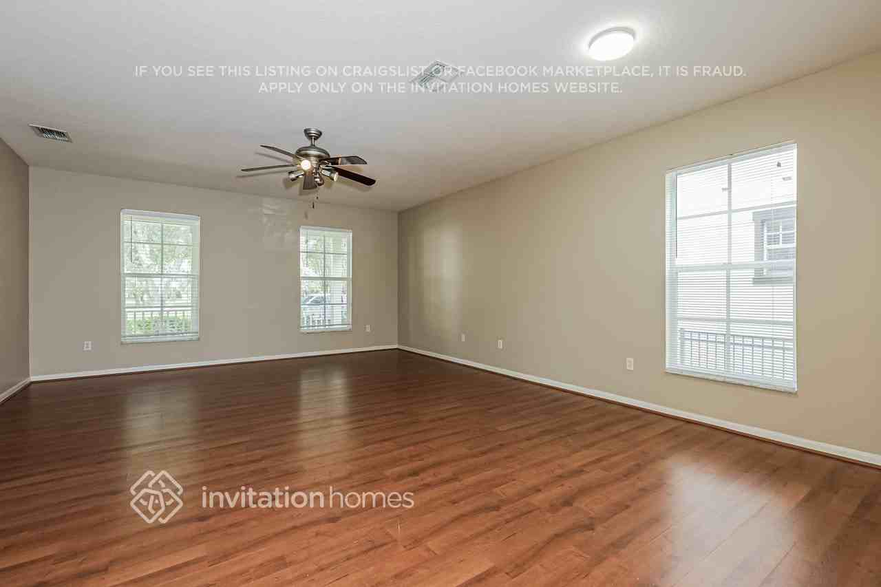 5901 Grand Loneoak Ln - Photo 6 of 19