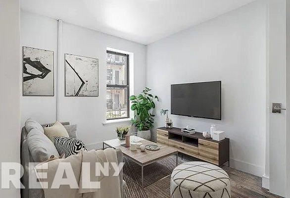 E 7th St #A - Photo 2 of 9