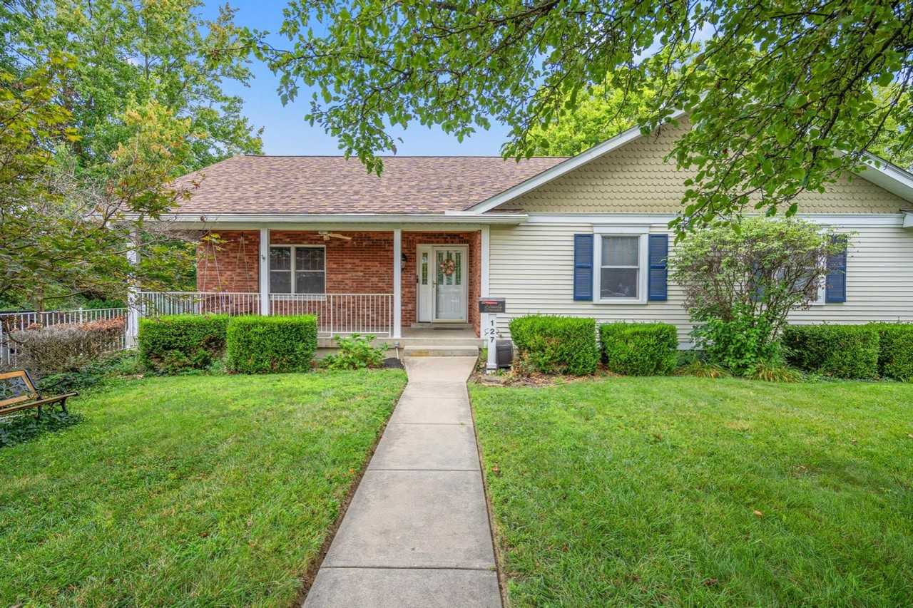 127 Harvard Place - Photo 4 of 20