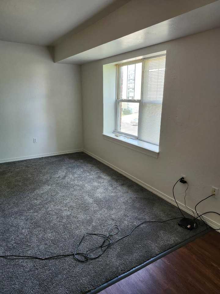 Washington Apartments - Photo 2 of 6