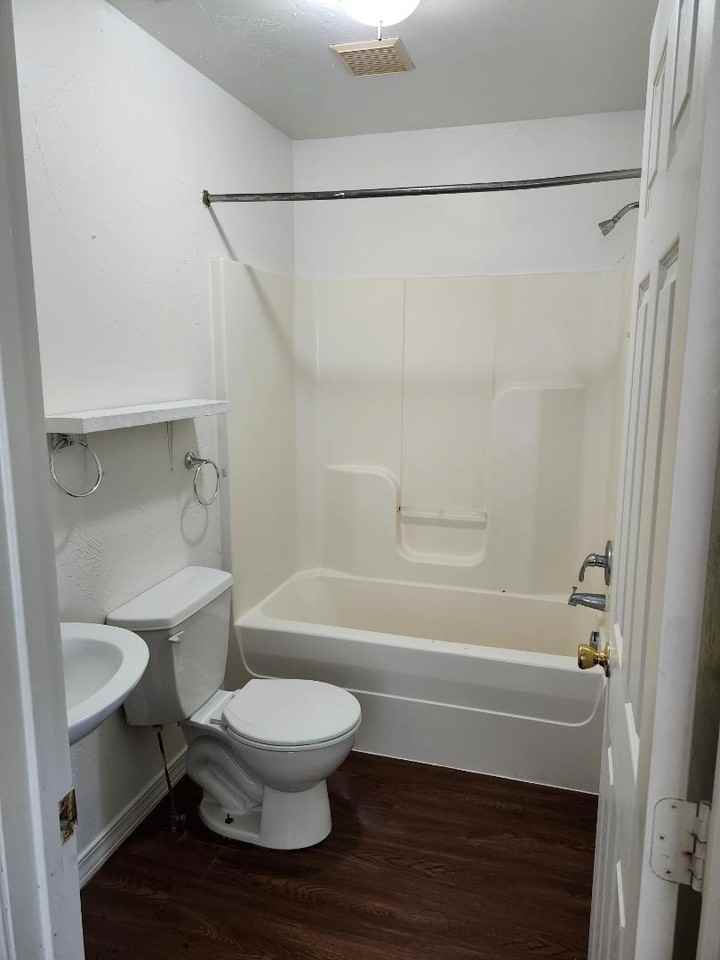 Washington Apartments - Photo 3 of 6