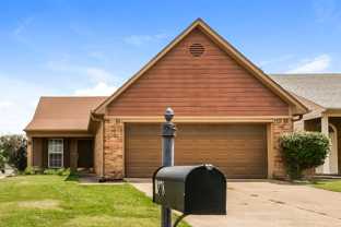 5378 Russell Dr - Photo 1 of 1