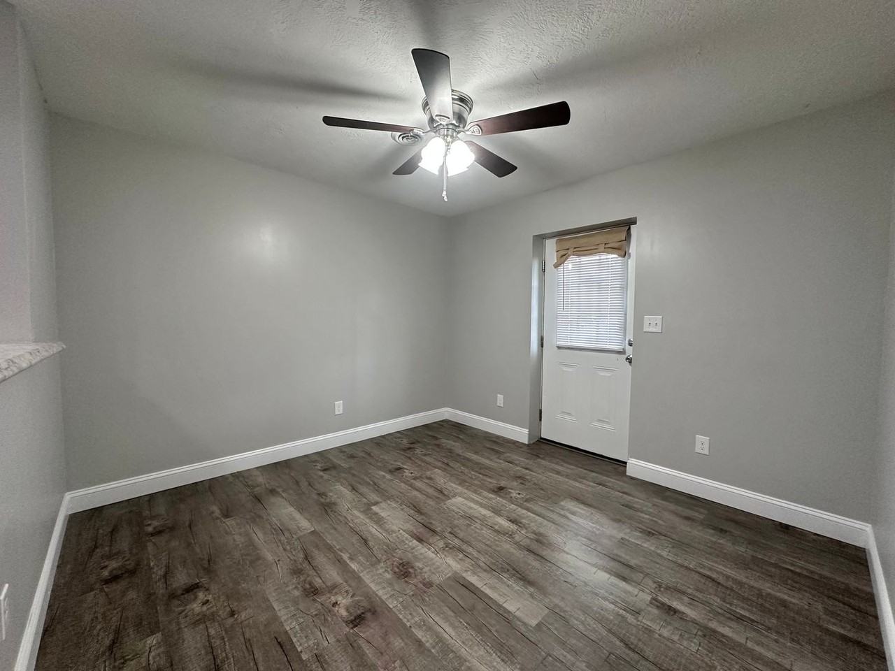 Rand 430 Apartment Homes - Photo 5 of 19