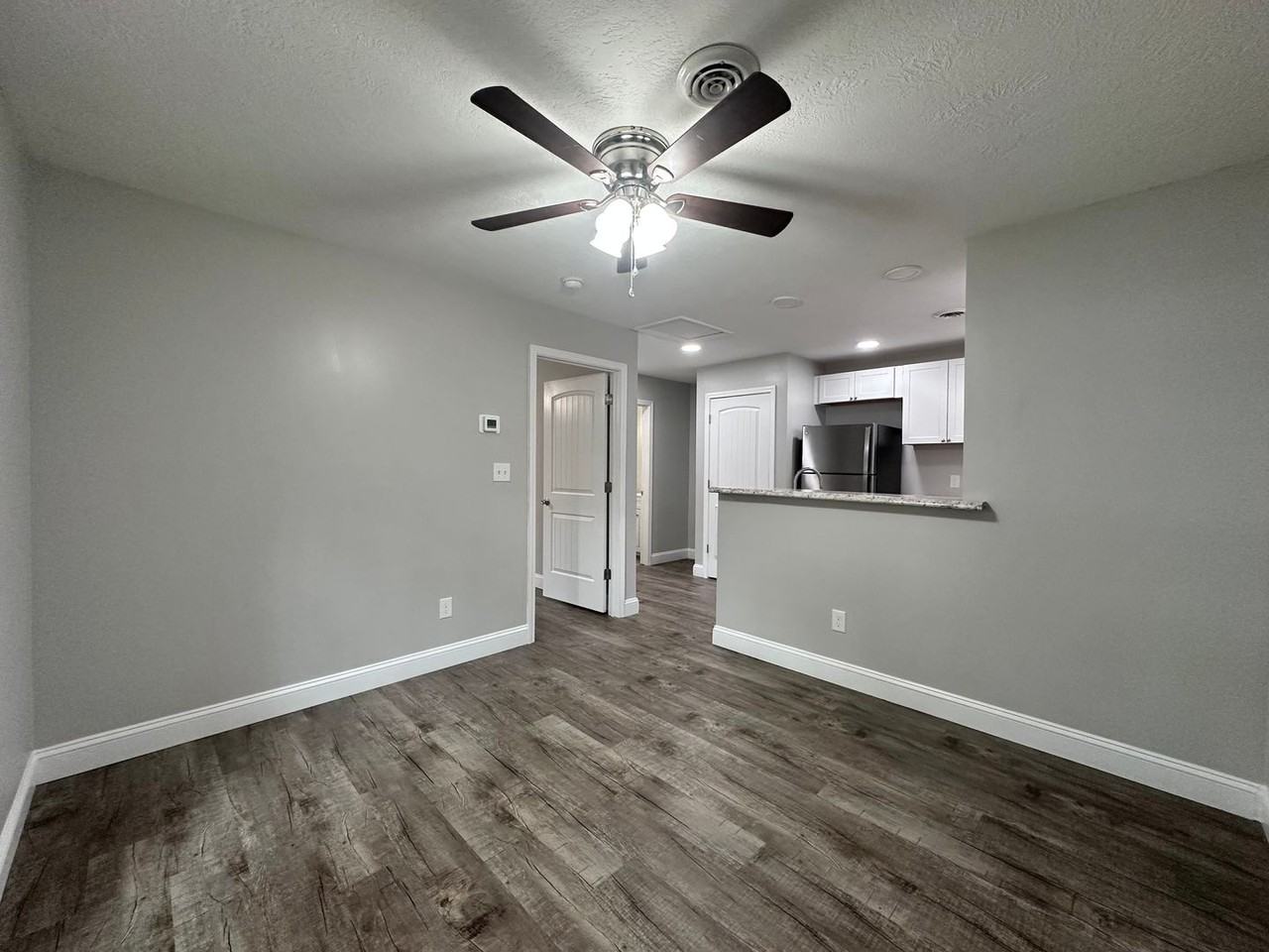 Rand 430 Apartment Homes - Photo 6 of 19