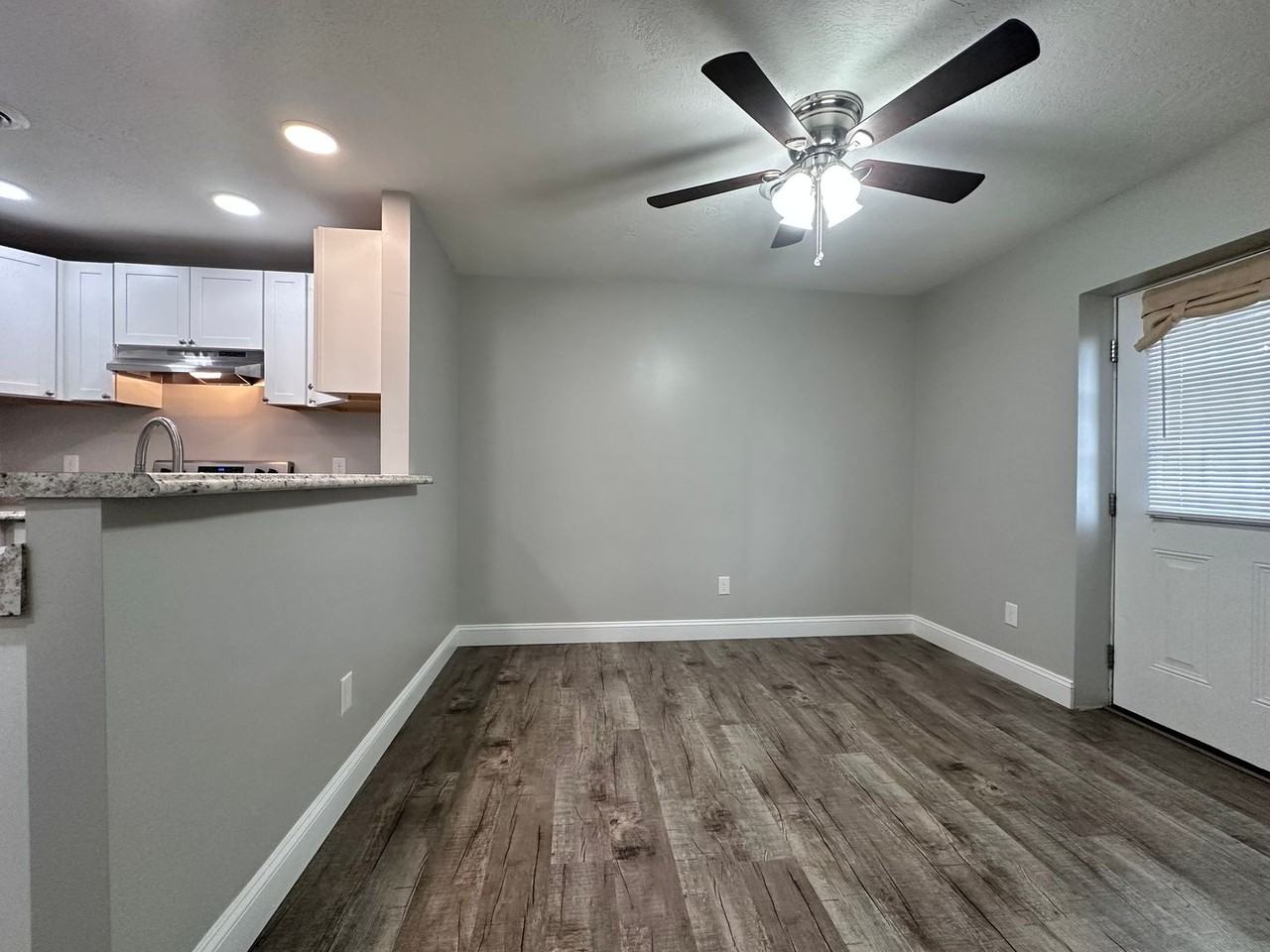 Rand 430 Apartment Homes - Photo 7 of 19