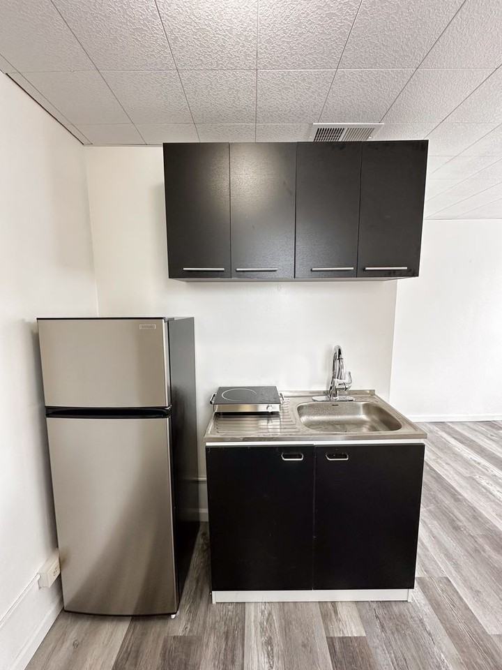 F26IE - Photo 2 of 12